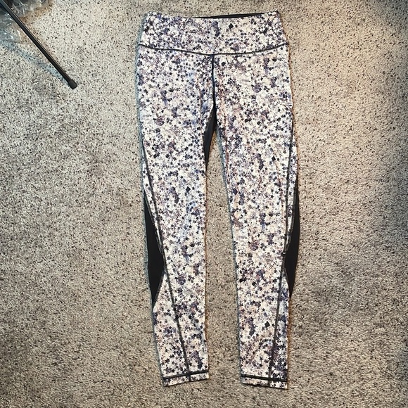 Victoria’s Secret Sport Medium Glitter Stars Mesh Back Leggings - Picture 3 of 6